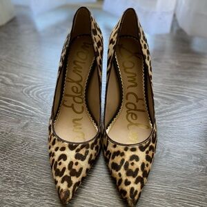 Sam Edelman Pointed Toe Pump (leopard)